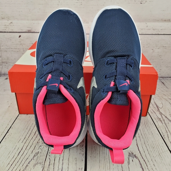 New Nike Roshe One Blue Pink Girls Sneakers - Picture 7 of 11